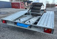 På väg: Martz biltransport, lastvikt 2105 kg Tv 2700, toppsk