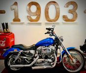 Harley-Davidson XL1200C Sportster 1200 Custom