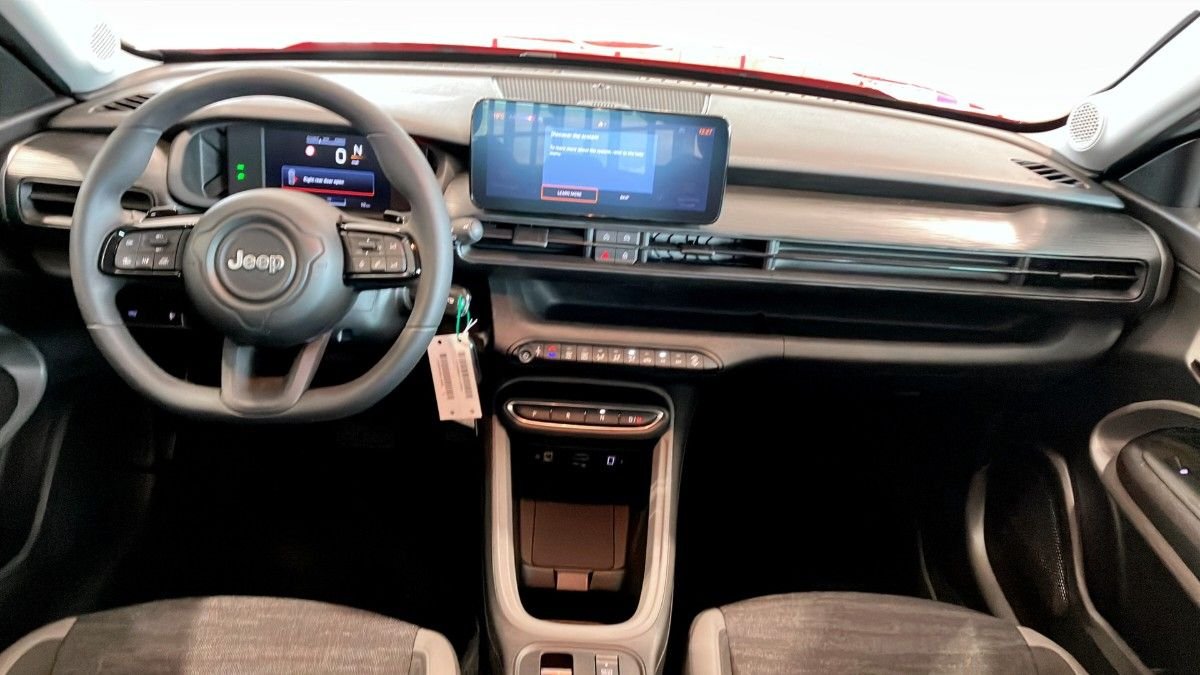 Jeep Avenger e-Hybrid e-DCS, 100hk, 2024