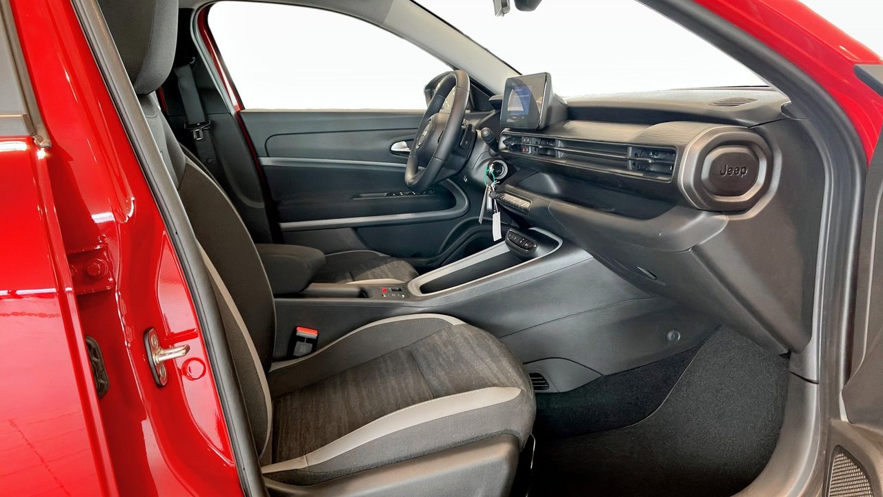 Jeep Avenger e-Hybrid e-DCS, 100hk, 2024