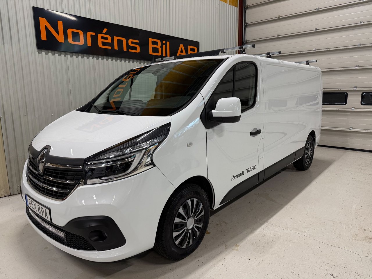 Renault Trafic 2.0 dCi 145HK ...