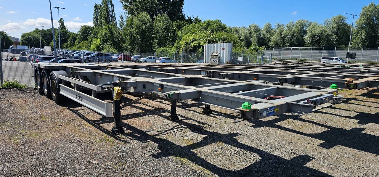 Containerchassi med drag