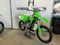 Kawasaki KX 250 NYSKICK 6,4 Tim MOMSAD 950:-/mån Frakt -25