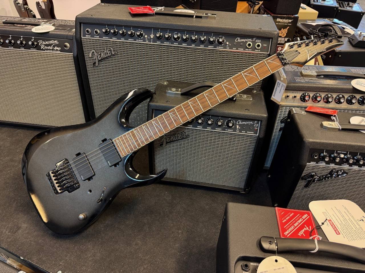 Ibanez RGD320