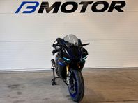 Yamaha R1 R1 •Titanium helsystem • 447 mil •