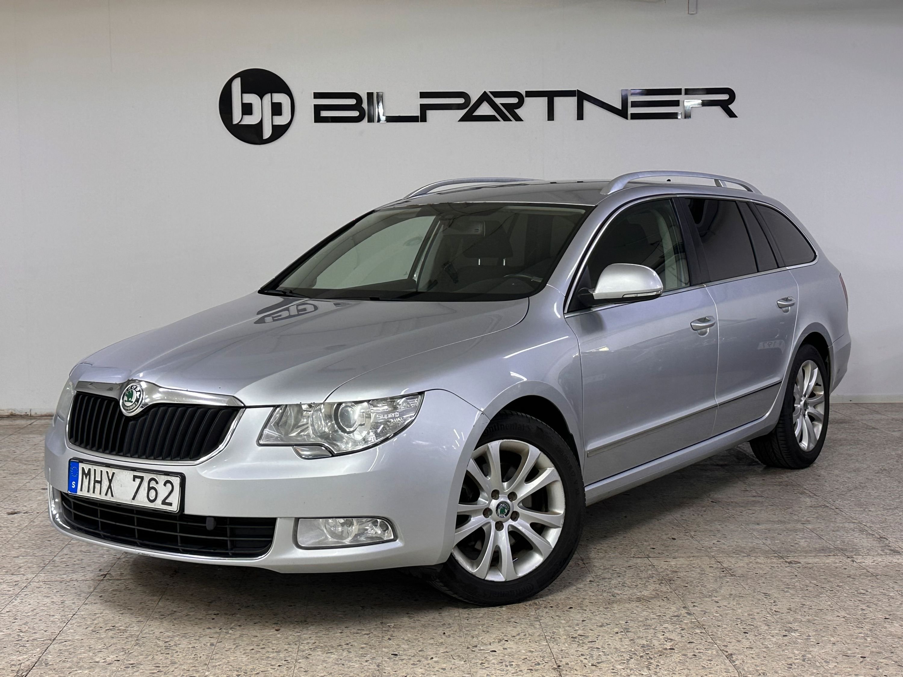 Škoda Superb Kombi 2.0 TDI 4x4 DSG Sekventiell, 140hk, 2013