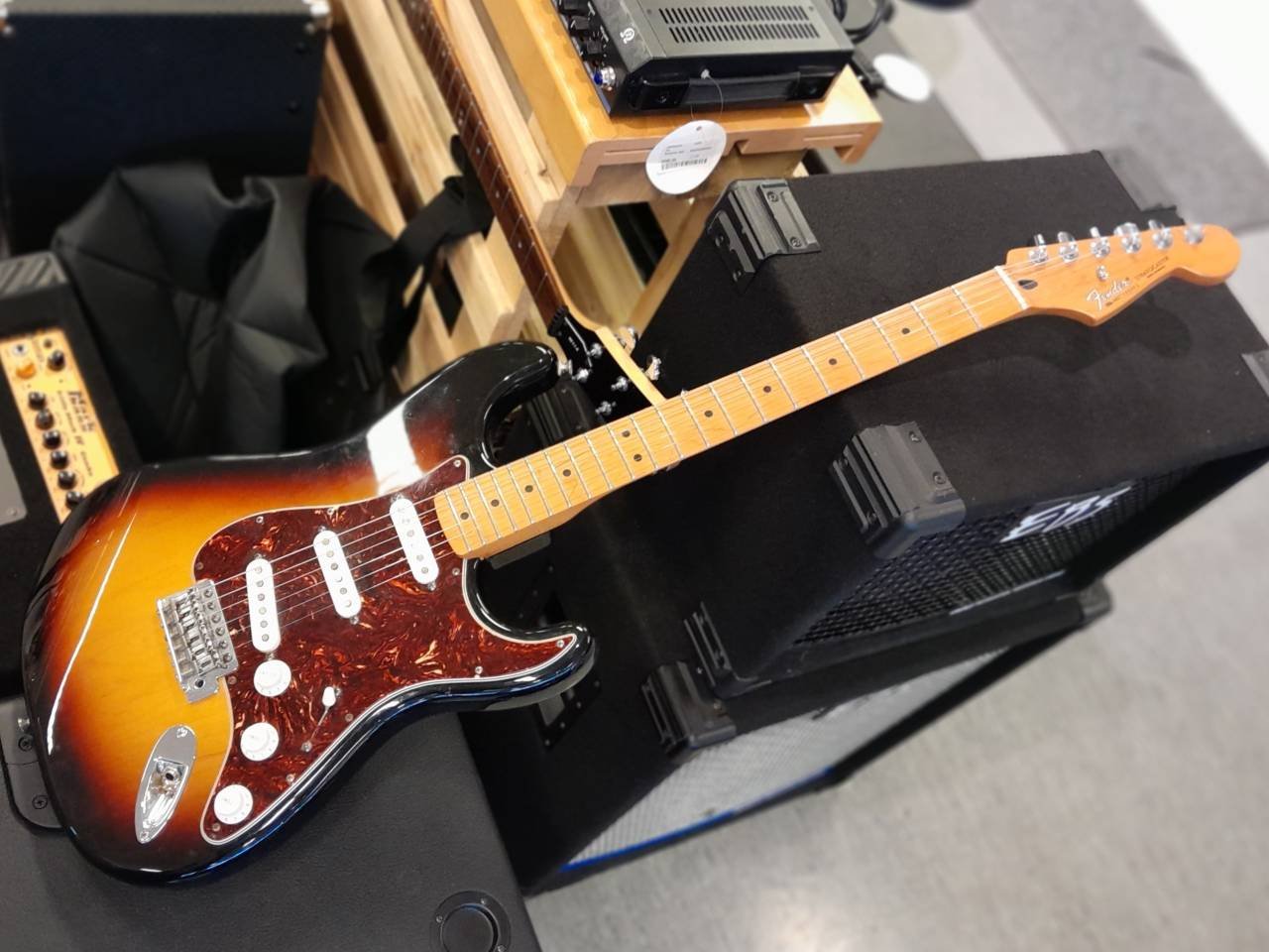 Fender Deluxe Roadhouse Strat...