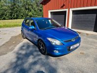Hyundai i30 1.6 CRDi-SNÅL 0,5L/MIL!-LÅG SKATT-FINT SKICK!