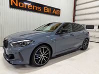 BMW M135i xDrive Stept M-SPORT Performance NYSKICK!