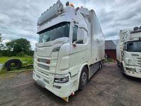 Scania R 560 LB Ekipage