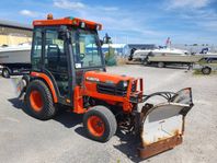 Kubota B 2410 Vikplog Sandspridare