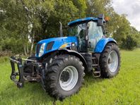 New Holland T 7030