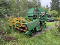 Tröska Volvo BM S830 med 2st skärbord