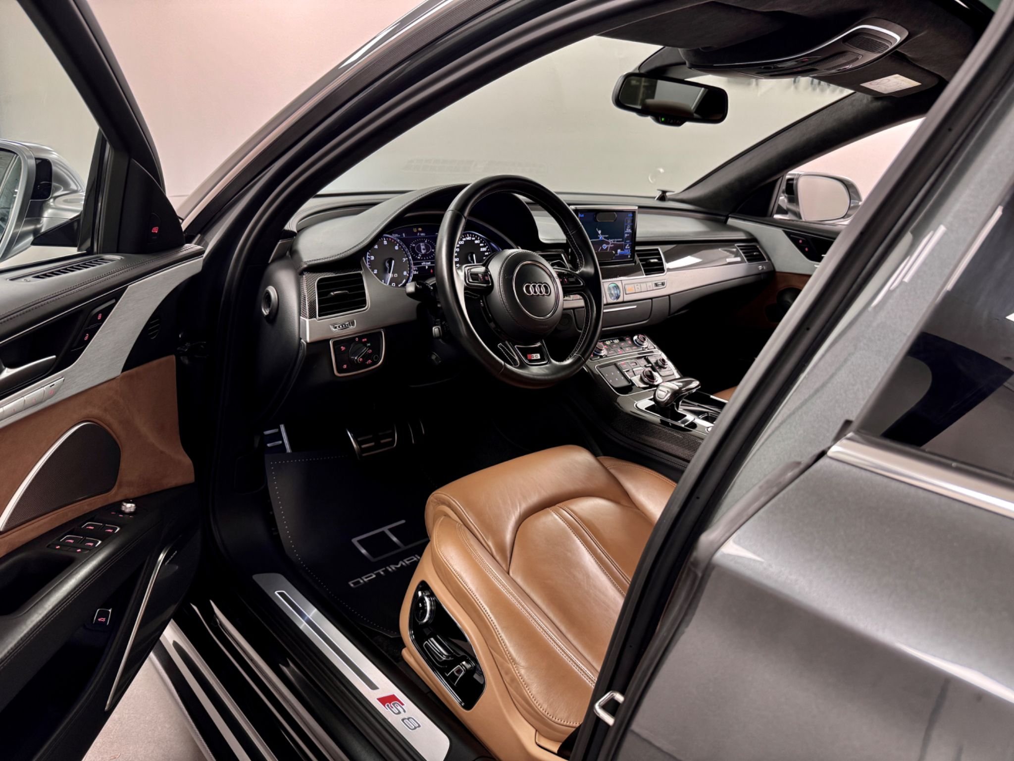 Audi S8 Plus 4.0 TFSI V8 quattro TipTronic, 605hp, 2017