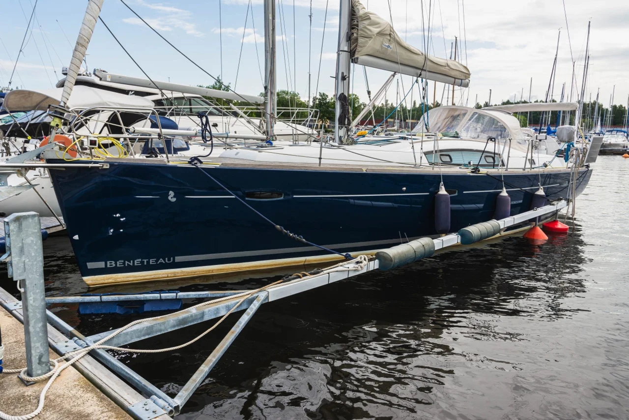 Beneteau Oceanis 43 image