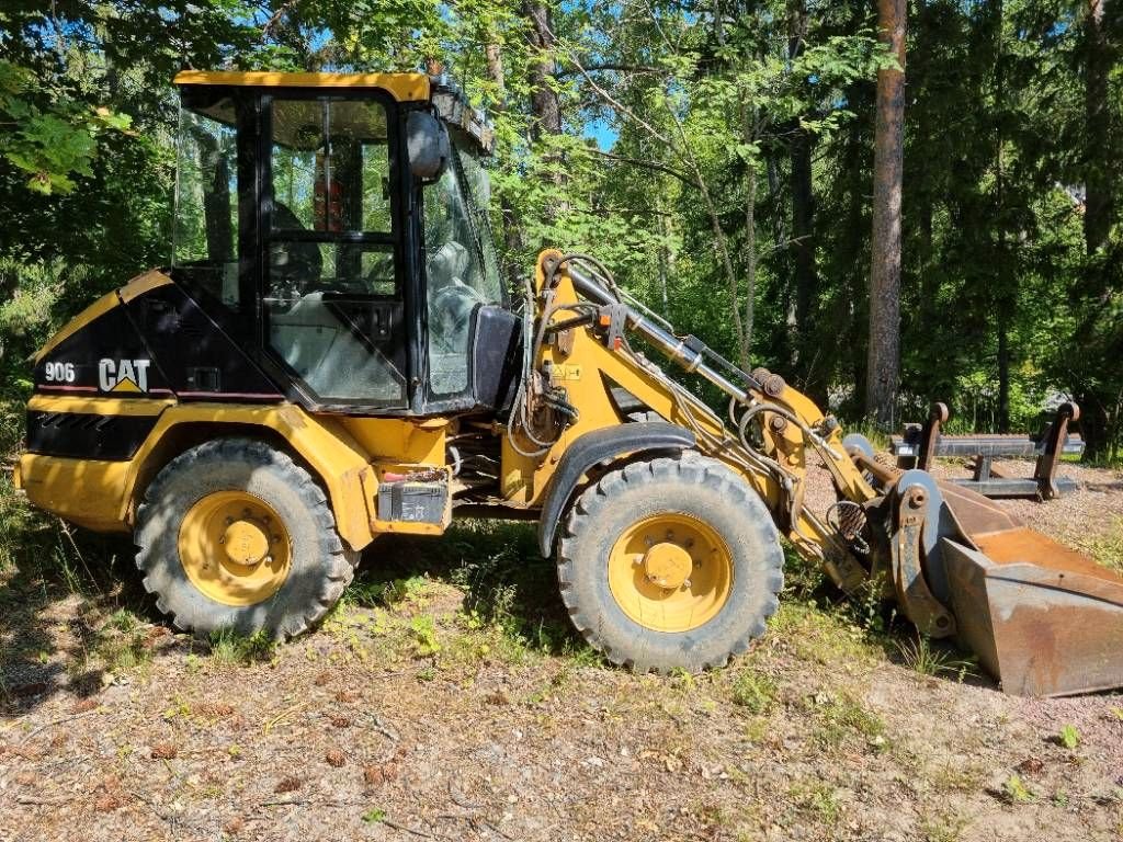 CAT 906