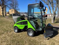 Redskapsbärare Egholm City Ranger 2250 samt flera redskap