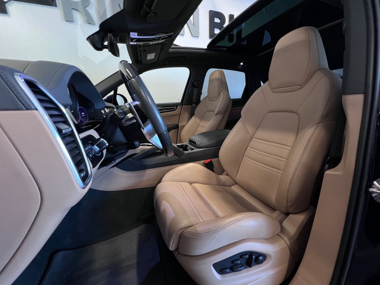 Porsche Cayenne E-Hybrid TipTronic, 8-trinn, 462hk, 2022