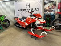 Ski-Doo Summit Expert 850 Välhållen/346Mil 1200:-/mån Frakt