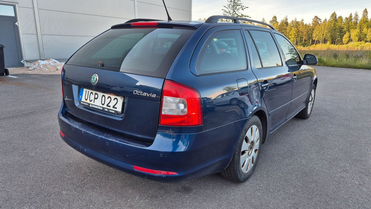 Škoda Octavia Kombi 1.2 TSI  DSG Sekventiell, 105hk, 2011
