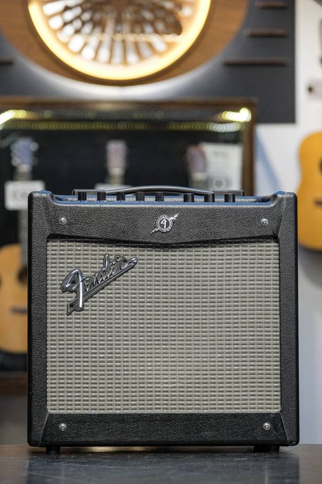 2015 Fender Mustang I V.2 20-...