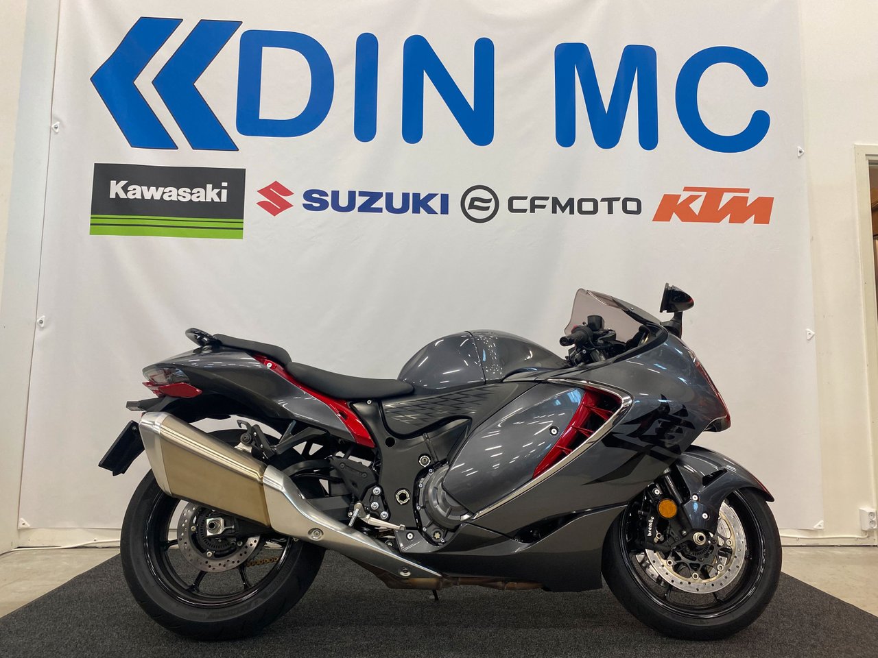 Suzuki GSX-R1300 Hayabusa "Mk...