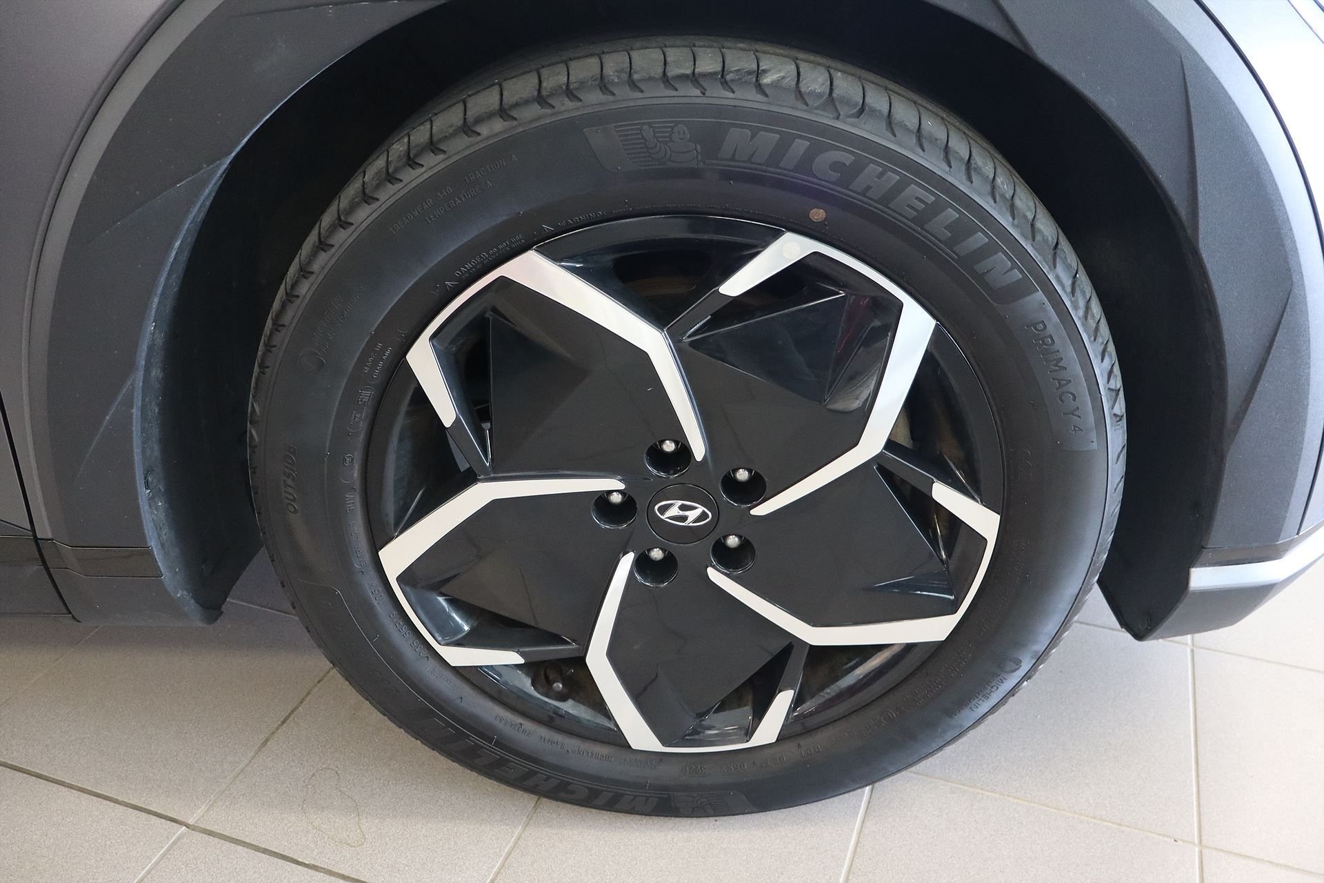 Hyundai Ioniq 5 72.6 kWh, 218hp, 2022