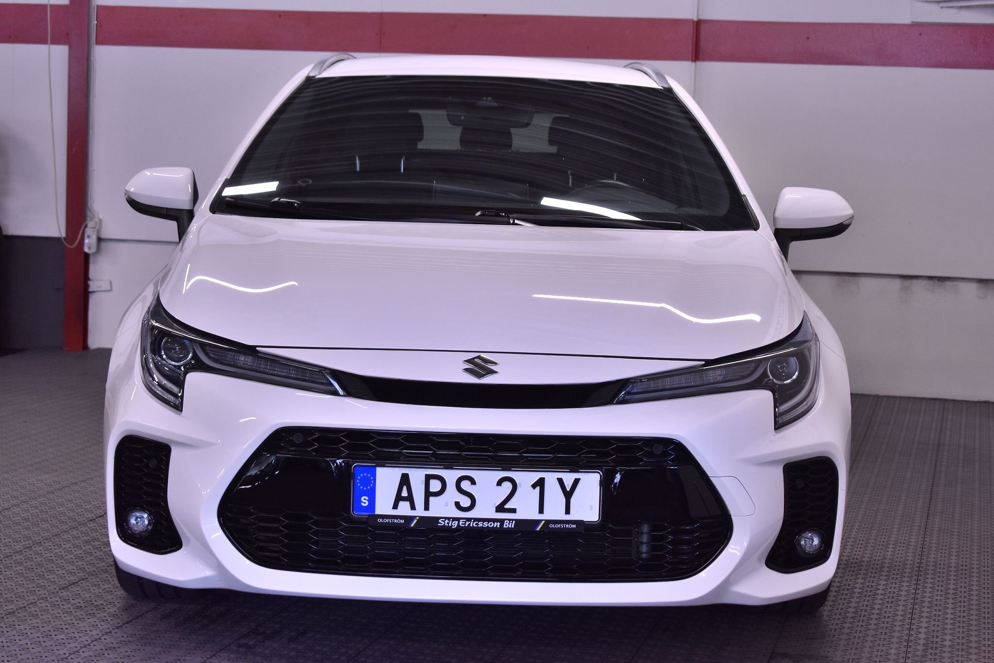 Suzuki Swace Hybrid e-CVT, 122hk, 2022