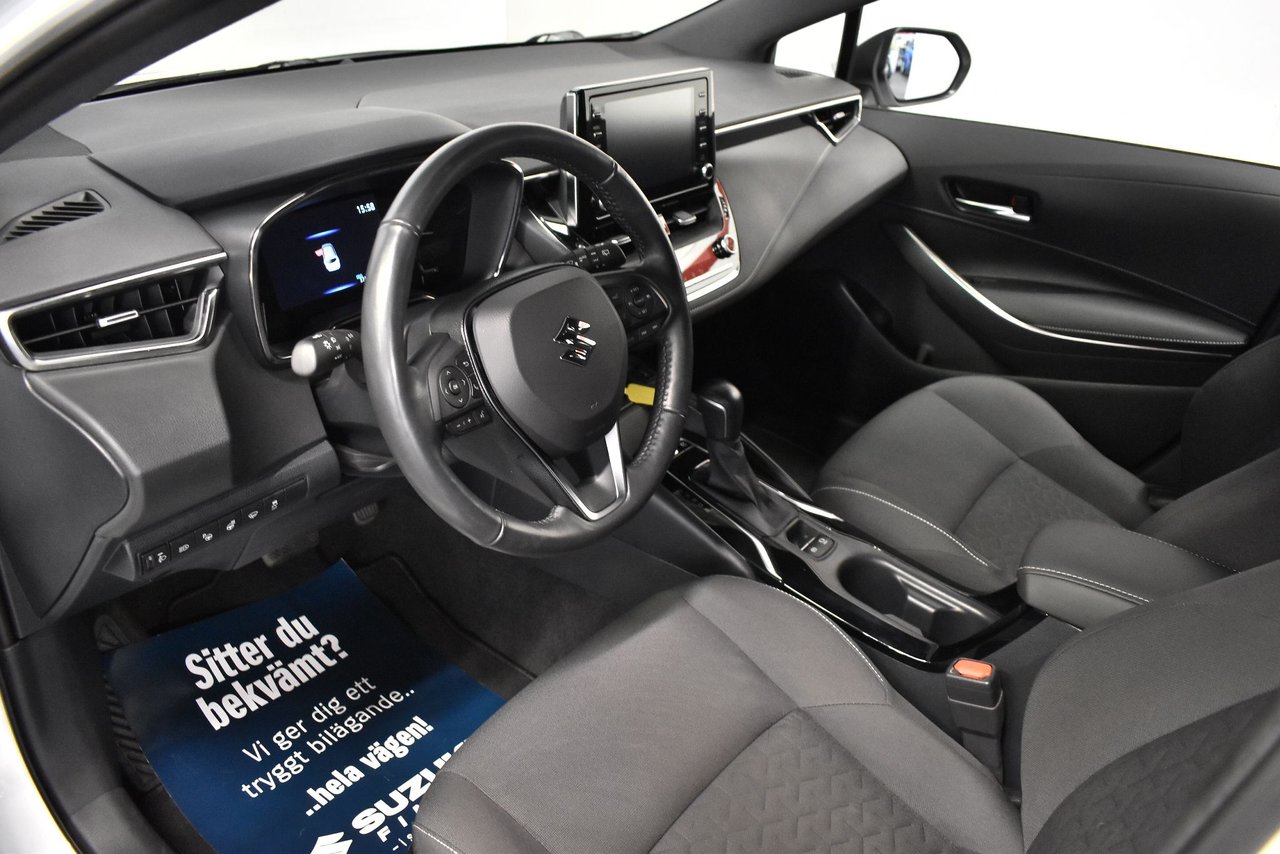Suzuki Swace Hybrid e-CVT, 122hk, 2022