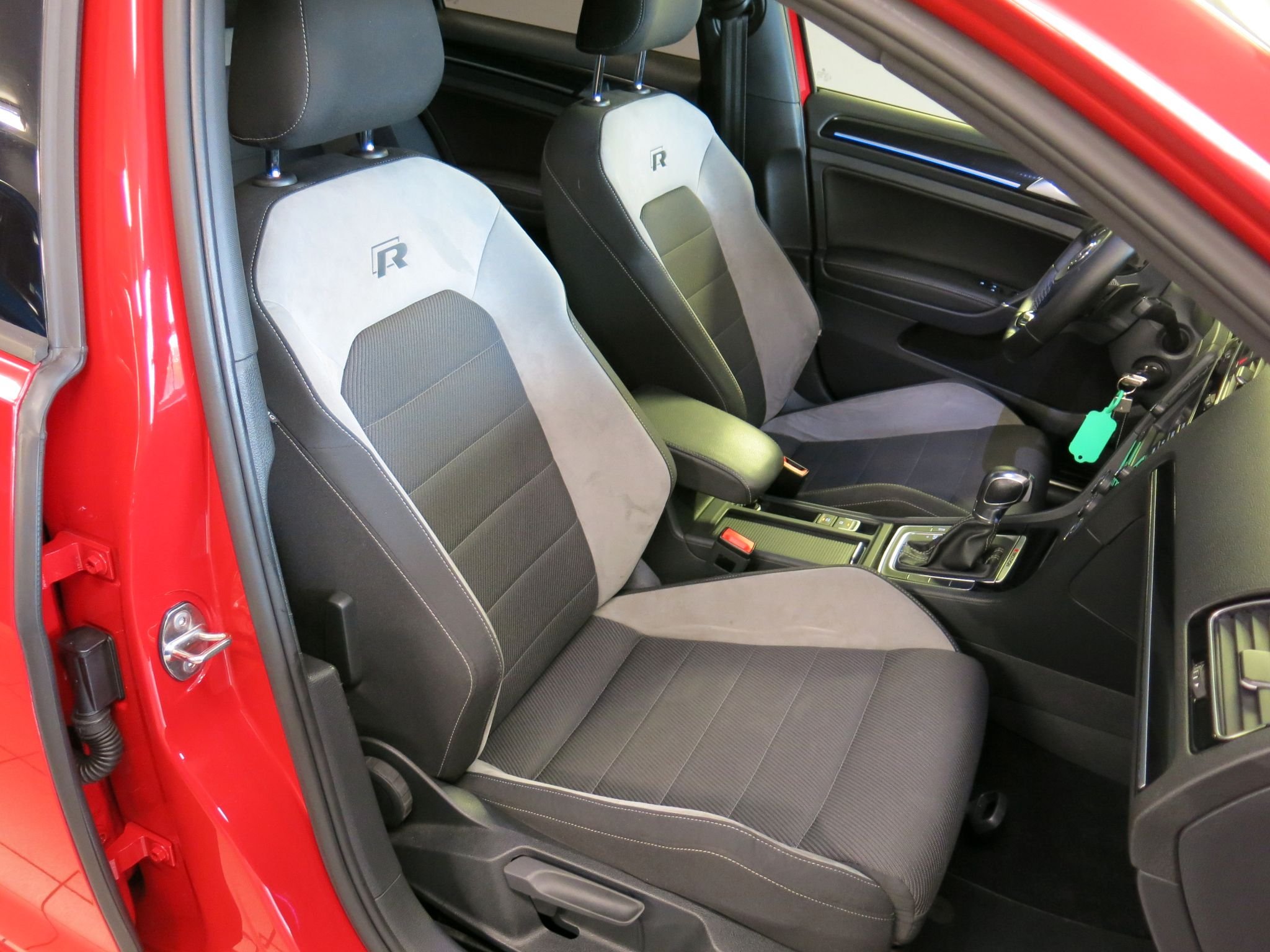 Volkswagen Golf Sportscombi  R 2.0 TSI BMT 4Motion DSG Sekventiell, 300hk, 2016