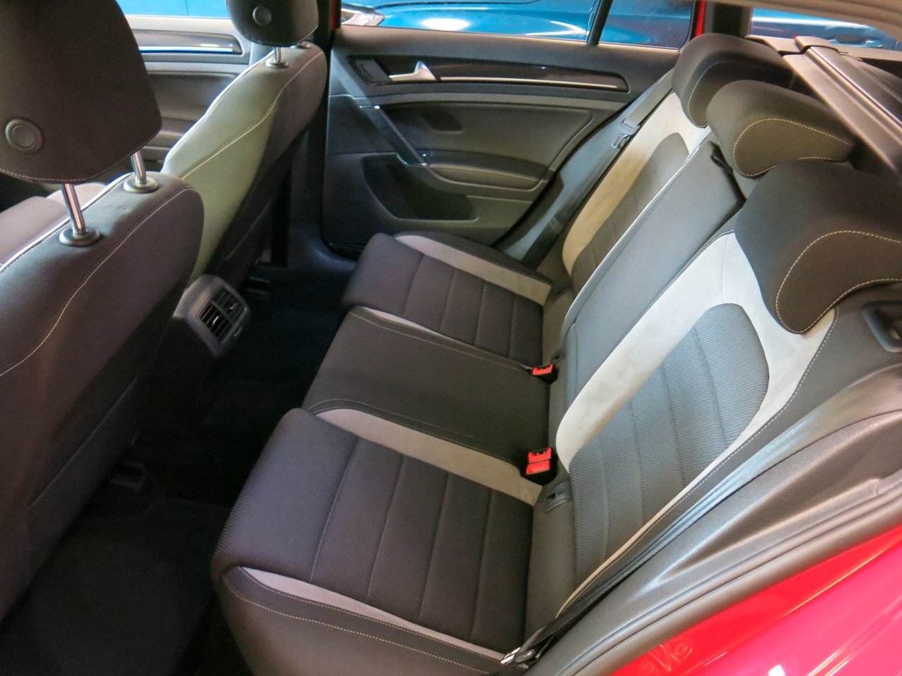 Volkswagen Golf Sportscombi  R 2.0 TSI BMT 4Motion DSG Sekventiell, 300hk, 2016