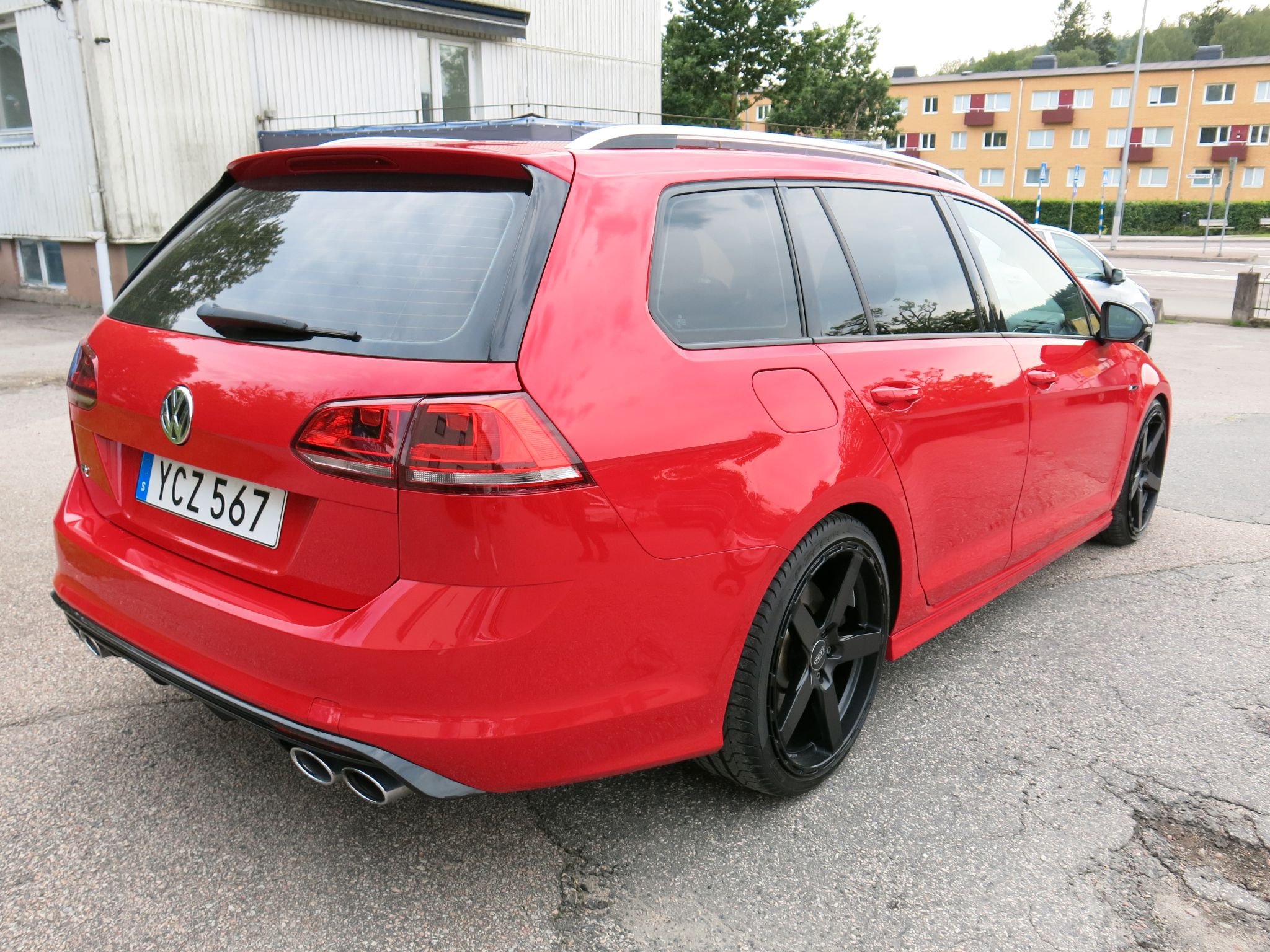 Volkswagen Golf Sportscombi  R 2.0 TSI BMT 4Motion DSG Sekventiell, 300hk, 2016
