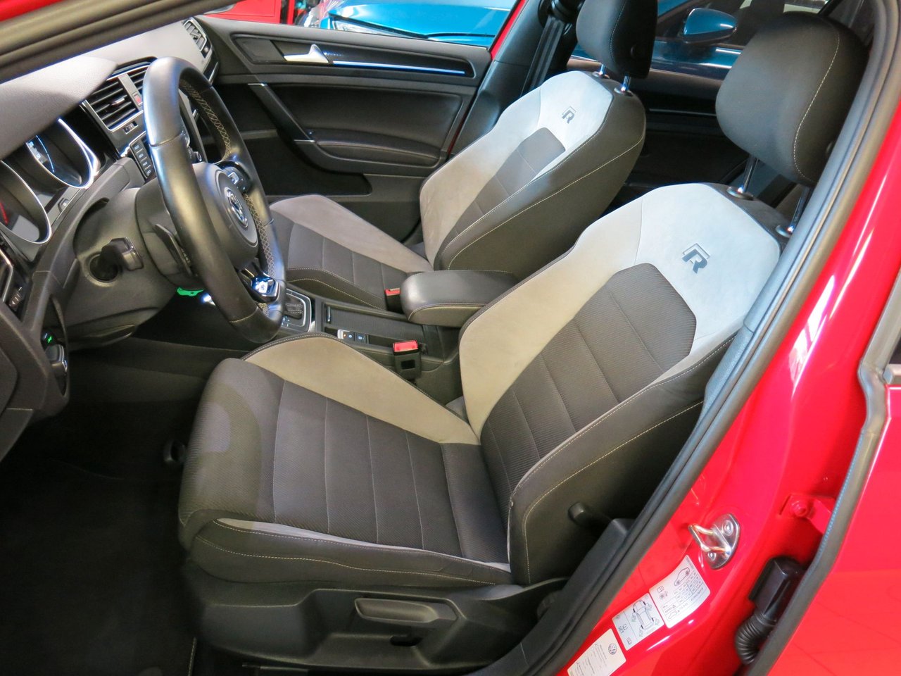 Volkswagen Golf Sportscombi  R 2.0 TSI BMT 4Motion DSG Sekventiell, 300hk, 2016