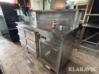 Kylbänk med kylfack och diskho