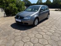 Volkswagen Golf 5-dörrar 1.6 Trendline OBS 3400 mil Ny Kamre