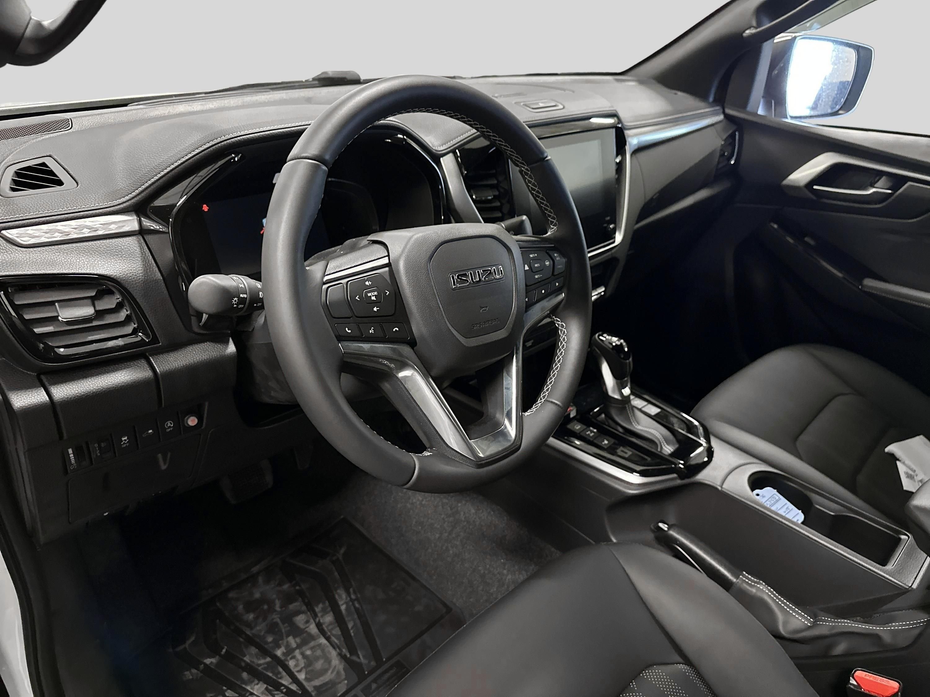 Isuzu D-Max Space Cab 1.9 CNG 4WD Automatic, 163hp, 2024