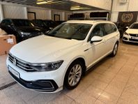 Volkswagen Passat SC GTE Executive 1 ägare Navi Värmare Moms