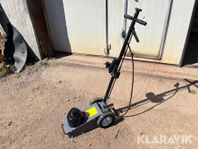 Domkraft & Tänder till redskap