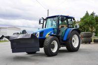 TRAKTOR NEW HOLLAND T5050