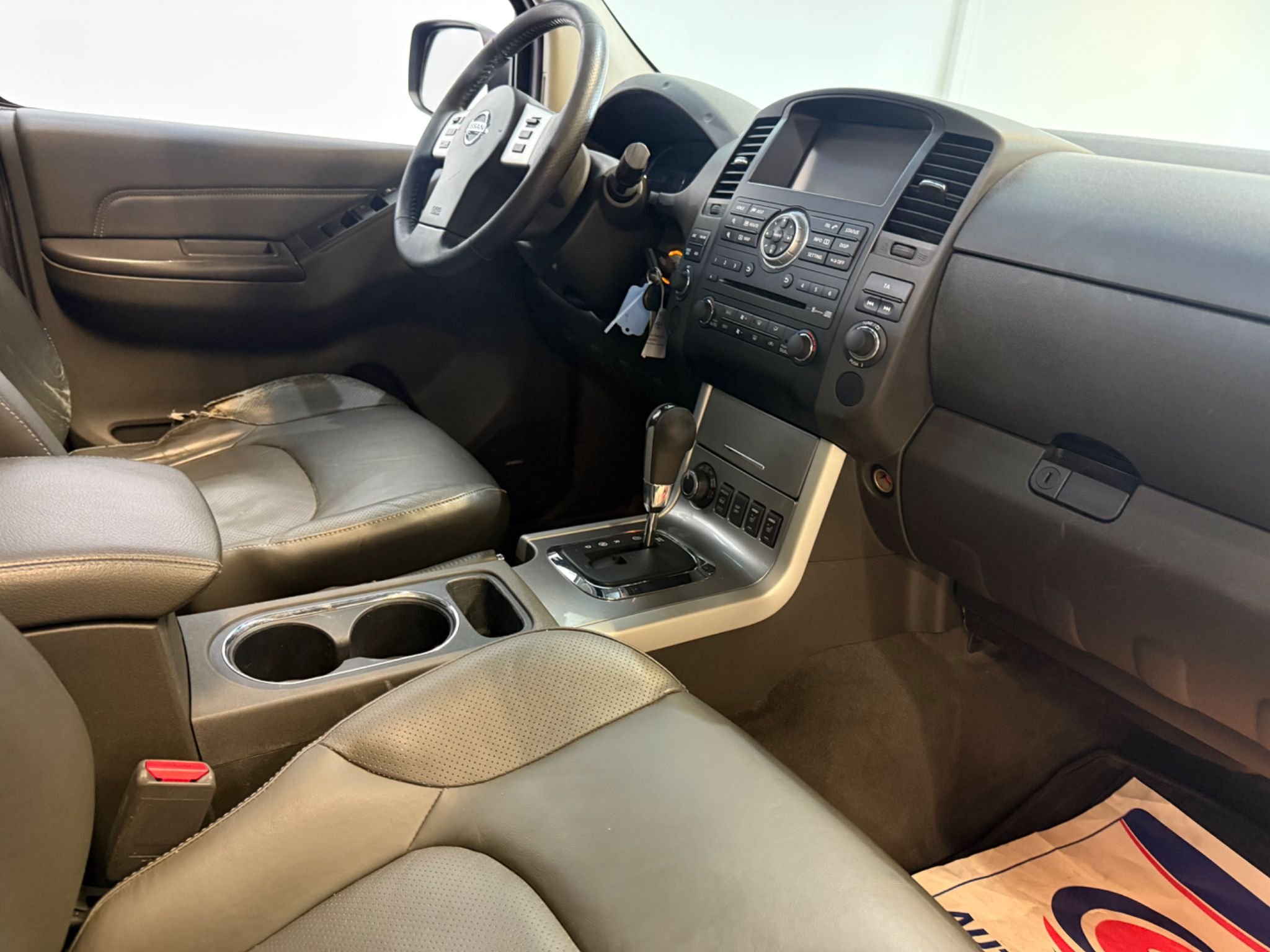 Nissan Navara Dubbelhytt 3.0 dCi V6 4x4 Automatisk, 231hk, 2014