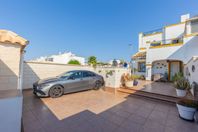 Stor och ljus bostad i Torrevieja
