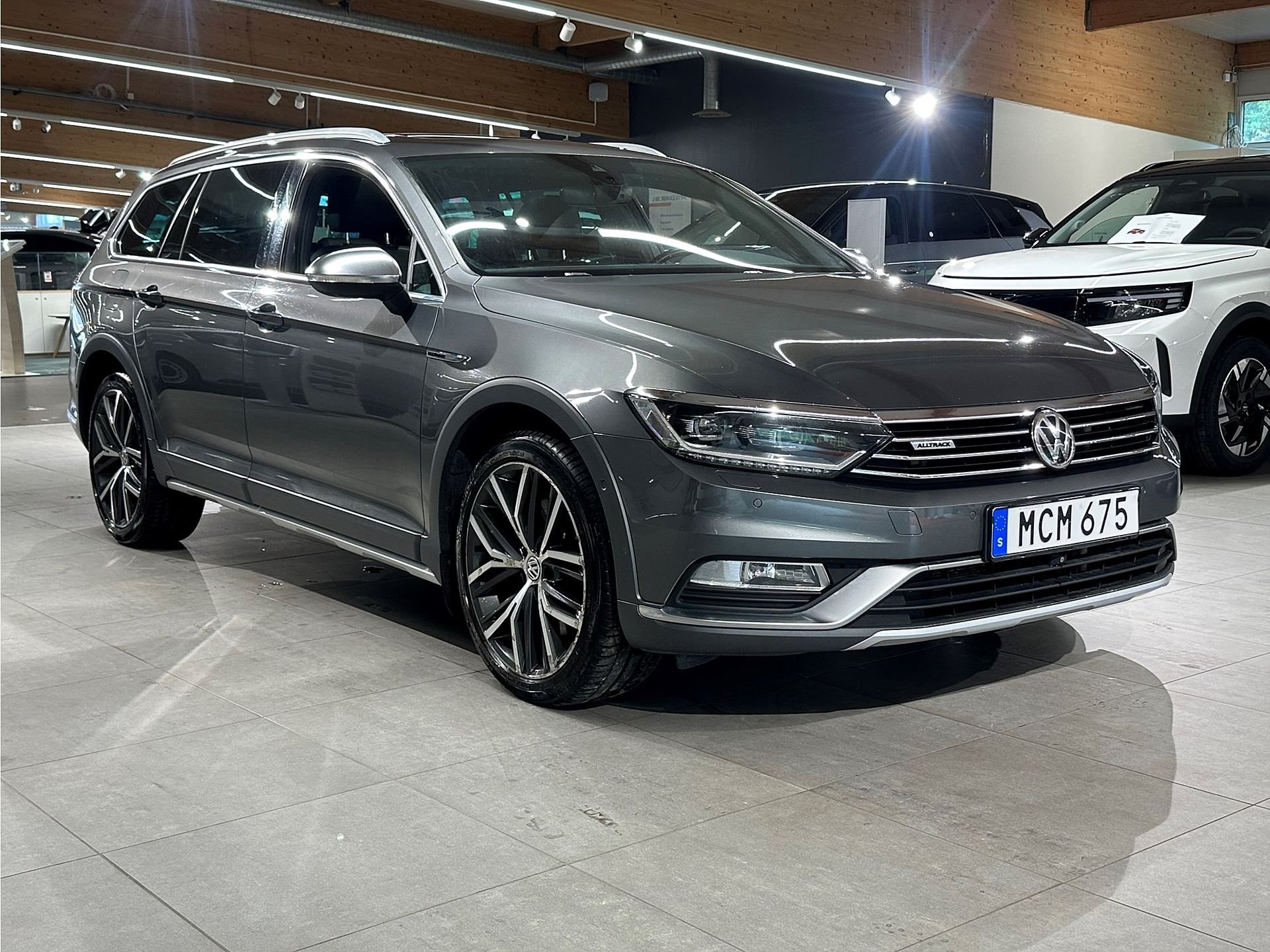Volkswagen Passat Alltrack 2.0 TDI DPF SCR BMT 4Motion DSG sekvensiell, 7-trinn, 240hk, 2017