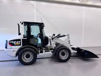 Cat 906M med nya redskap