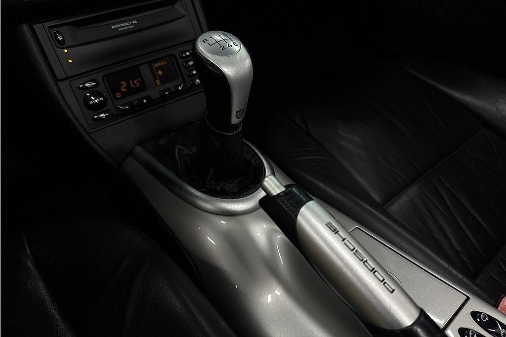 Porsche 911 Carrera Cabriolet Manuell, 300hk, 2001