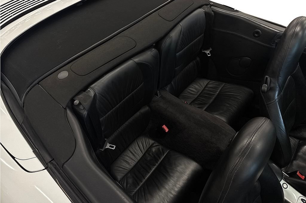 Porsche 911 Carrera Cabriolet Manuell, 300hk, 2001