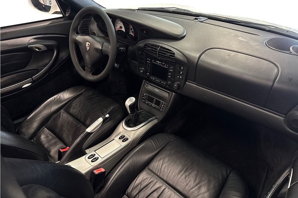 Porsche 911 Carrera Cabriolet Manuell, 300hk, 2001