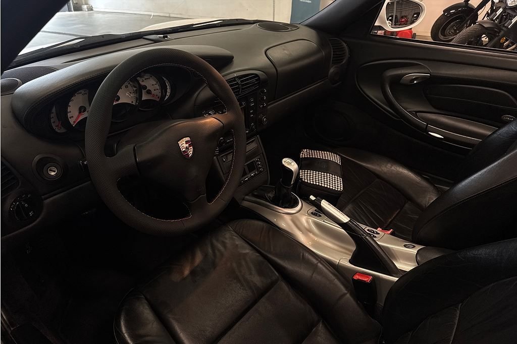 Porsche 911 Carrera Cabriolet Manuell, 300hk, 2001