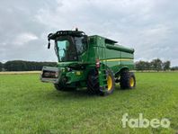 John Deere S690i Tröska med 635R skärbord (99228)