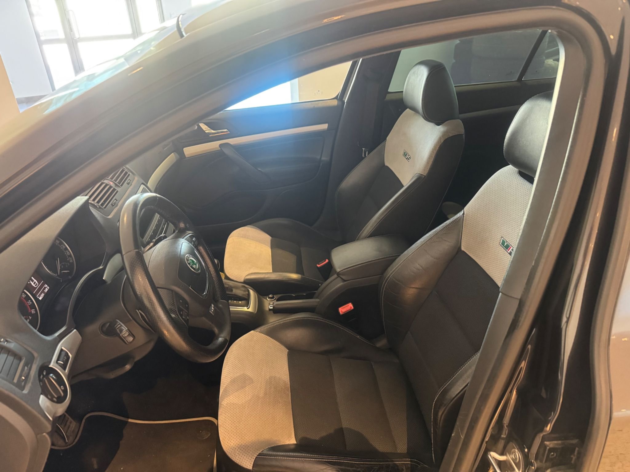 Škoda Octavia Combi RS 2.0 TDI DPF DSG Sekventiell, 170hk, 2010