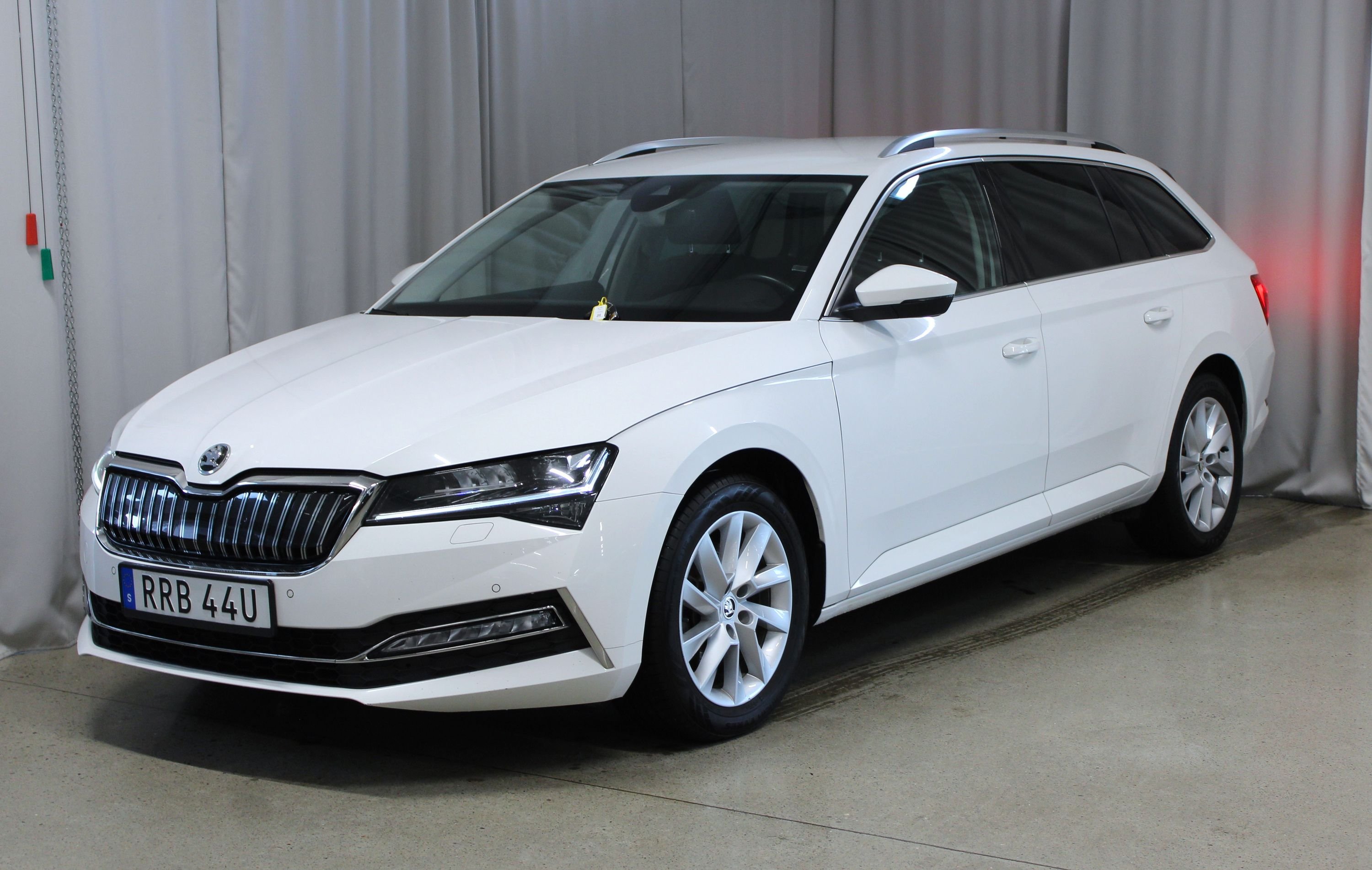 Škoda Superb iV Stasjonsvogn 1.4 Plug-in Hybrid DSG sekvensiell, 6-trinn, 218hk, 2021